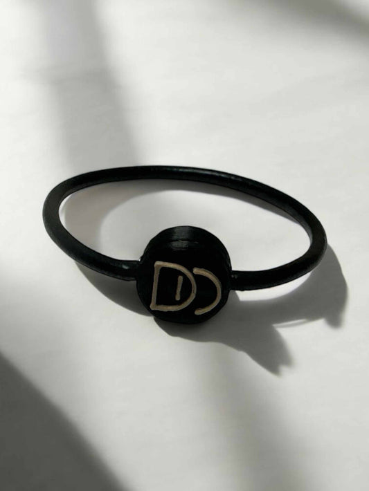 Bagues lacées en cuir pour diffuseurs artisanaux, design élégant.