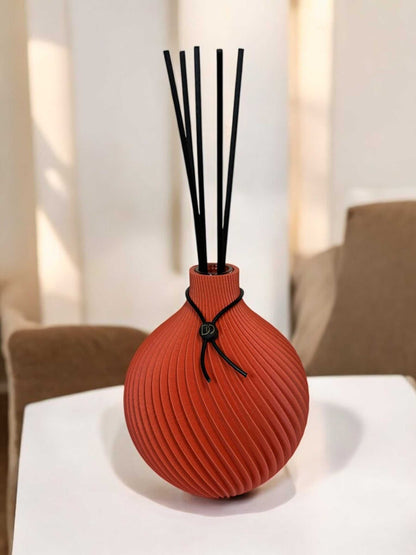 Elegant Globe Diffuser with Artistic Design for Luxurious Fragrance Ambiance