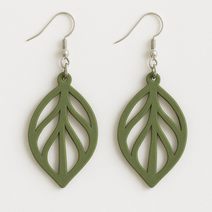 Boucles d’oreilles Feuille Végétale en PLA vert, légères et écologiques avec attache argent 925, design ajouré inspiré de la nature.