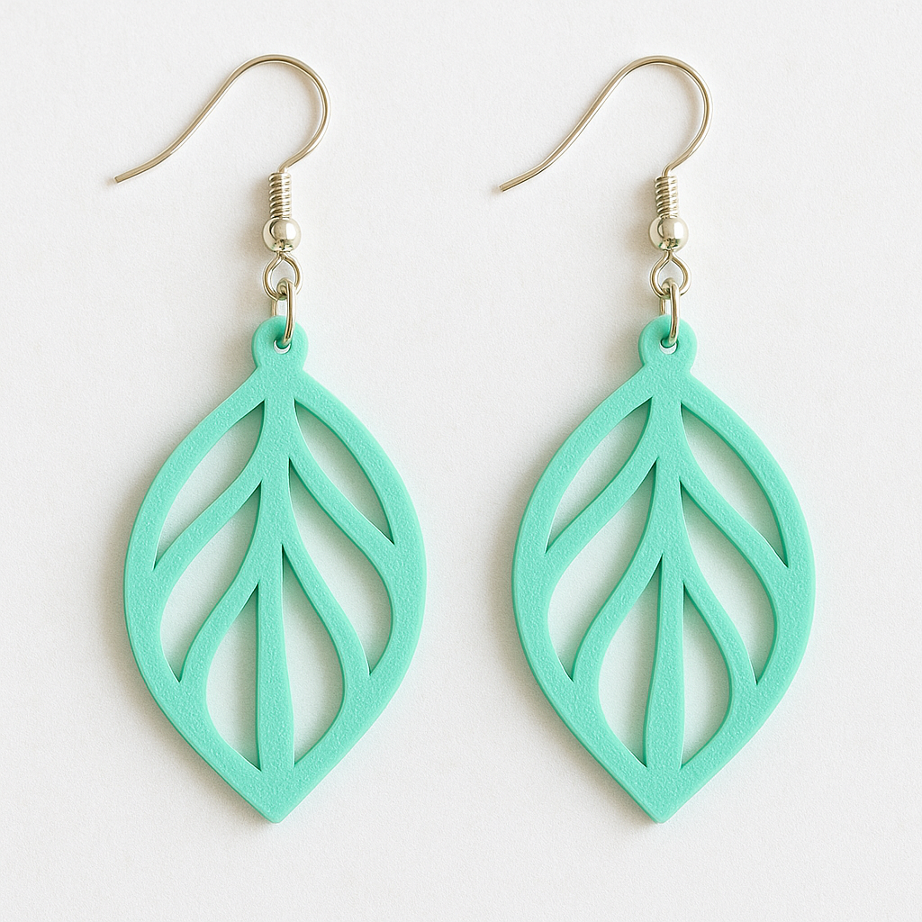 Boucles d’oreilles Feuille Végétale en PLA vert léger à design ajouré, ultra légères et élégantes.