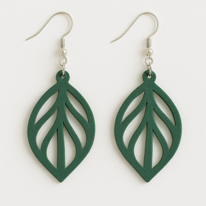 Boucles d’oreilles Feuille Végétale vertes légères en PLA biosourcé avec attache argentée, design naturel ajouré.